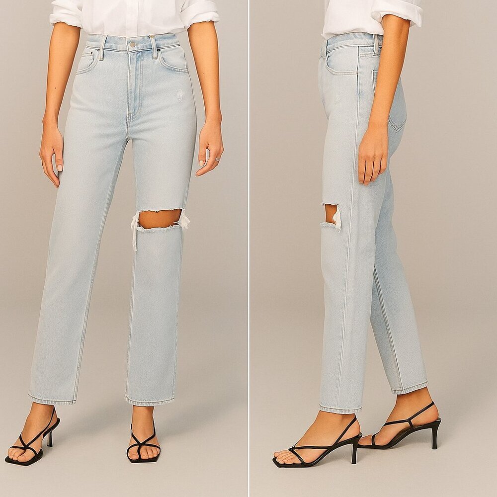 Abercrombie & Fitch Destroyed Light Wash 90's Straight Ultra High Rise Size 28 S